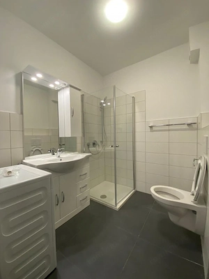Apartament 3 camere zona Selimbar - imagine 6
