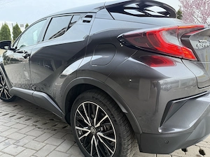 Toyota CHR automata  - imagine 4