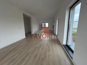 Triplex in Sacalaz | Finisaje premium | 4 camere | Asfalt | 2 balcoane - imagine 4