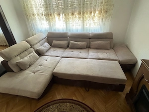 Colțar extensibil, tapițerie bej, în stare excelentă, dimensiuni exacte incluse, preț negociabil - imagine 2