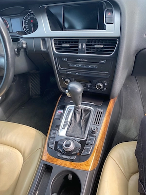 Vând audi a4 b8 2.0 diesel
