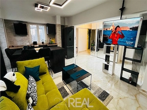 Apartament 3 camere -  vedere Lacul Herastrau - Prima inchiriere