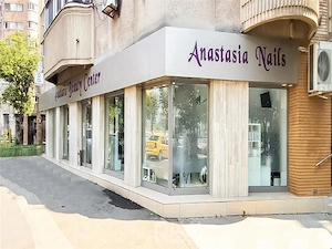 Spatiu comercial - 243 mp