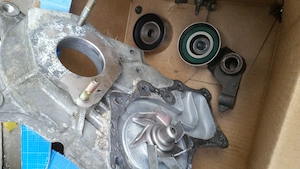 curele si sistem distributie toyota avensis 2004 diesel 2.0  - imagine 3