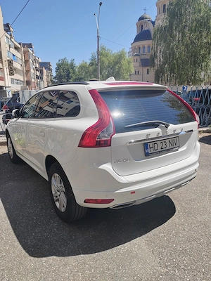 Volvo XC60 D4 Inscription   2016 | 2.0 Diesel | 190 CP | Automată | Euro 6 - imagine 4