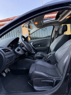 Renault megane 2013 1.5 dci 110 cp Impecabil Vând sau schimb.  - imagine 6
