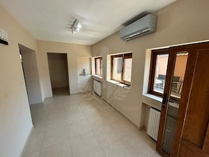 SPATIU BIROURI//CABINETE MEDICALE// ZONA CENTRALA - imagine 2