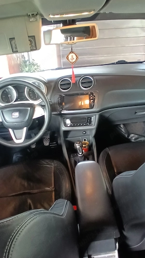 vând Seat Ibiza  - imagine 4