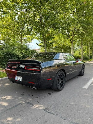 Dodge Challenger - imagine 4
