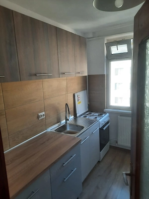 Persoana fizica - Inchiriere apartament cu 2 camere decomandat - imagine 7