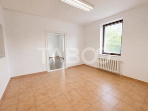 Spatiu comercial de inchiriat parter 2 camere acces din strada