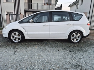 Vand Ford S-Max benzina