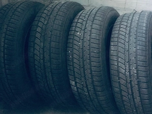 vand 4 roti 4x4 215 65 16 pentru iarna  si o anvelopa Pirelii de vara 235 55 18 foarte bune - imagine 6