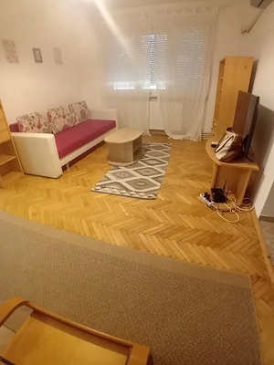 De inchiriat,apt 2 camere,semidecomandat,50 mp,parter inalt,450 euro