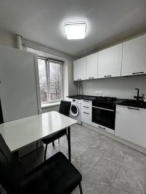 Apartament cu o camera de inchiriat in zona Lipovei 270 euro - imagine 2