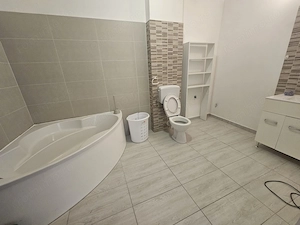 Casa zona Dambovita 3 camere 99 mp utili !! - imagine 8