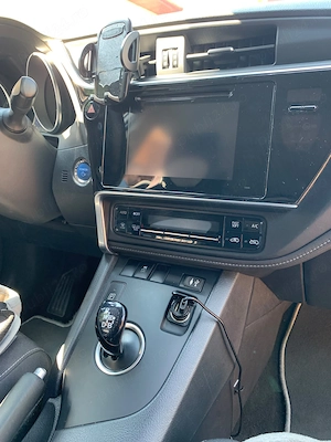 Vand Toyota Auris an 2018 hibrid - imagine 6