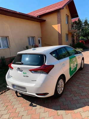 Vand Toyota Auris an 2018 hibrid - imagine 3