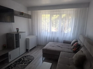Apartament Ramnicu Valcea, zona Nord, 3 camere, proaspăt renovat și mobilat - imagine 3