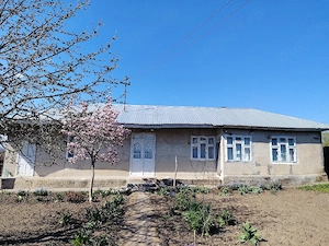 vand casa cu 5 camere
