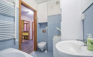 De vanzare apartament cu 2 camere in zona Soarelui  - imagine 4