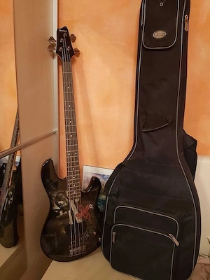 Chitara bass Slipknot - oferta limitata