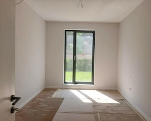 APARTAMENT PREMIUM CU 5 CAMERE ȘI GRĂDINĂ PRIVATĂ DE 160 MP - imagine 9