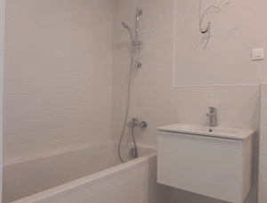 APARTAMENT PREMIUM CU 5 CAMERE ȘI GRĂDINĂ PRIVATĂ DE 160 MP - imagine 18