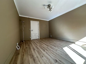 COMPLEX STUDENTESC - AP 1 CAMERA - renovat complet, etaj intermediar - imagine 2