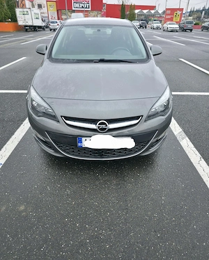Opel Astra j 2019 benzină,64000 km.7900 euro  - imagine 3