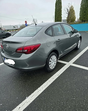Opel Astra j 2019 benzină,64000 km.7900 euro  - imagine 2