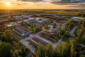 Platformă industrială cu acces E671 | 39.726 mp teren