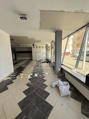SPAȚIU COMERCIAL DE ÎNCHIRIAT 135 MP - ALBA IULIA - ZONA CETATE - imagine 2