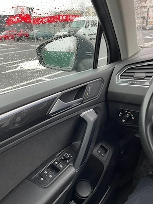 Volkswagen Tiguan Elegance 1.4 l eHybrid 2022 - Unic proprietar - imagine 7