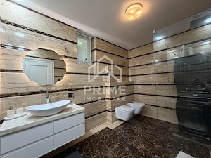 Proprietate in stil neoclasic, 252 mp utili pe teren de 2950 mp - Panoramic - imagine 15