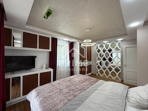Proprietate in stil neoclasic, 252 mp utili pe teren de 2950 mp - Panoramic - imagine 12