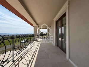 Proprietate in stil neoclasic, 252 mp utili pe teren de 2950 mp - Panoramic - imagine 3