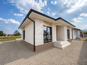Casă finisată la cheie | 4 camere | 2 băi | norme NZEB | zona Micesti