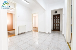 Apartament 4 camere , centru , etaj 1