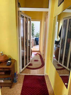 Apartament 3 camere cu curte proprie - ultracentral Sinaia - imagine 3
