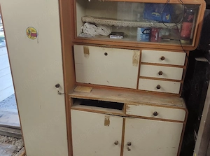 Vând dulap bucătărie vechi, Pt colectionari