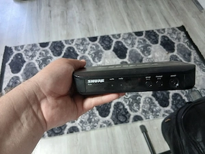 Vând Lavalieră Shure BLX4 în stare perfectă la prețul de 350 de euro preț fix. Telefon: 