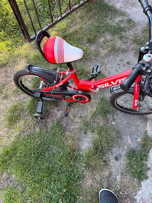 Vând bicicletă pentru copii