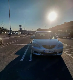 Vând Mazda 3