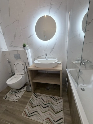 Închiriez apt 2 camere central  - imagine 6