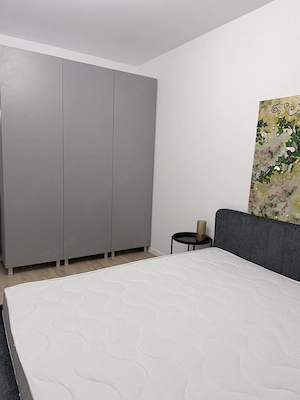 Închiriez apt 2 camere central  - imagine 8