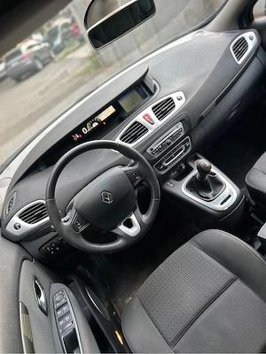 Renault Grand Scenic 1.4TCe - imagine 7