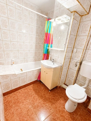 Apartament 3 camere, 68 mp, zona Astra - imagine 6