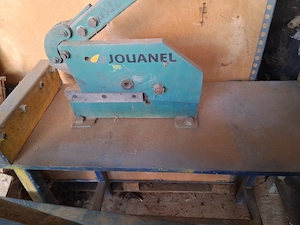 foarfecă manuală