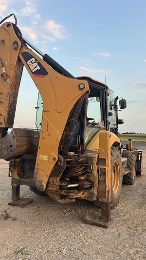 Vand Buldoexcavator CAT - imagine 2
